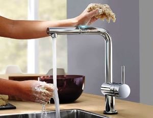 сенсорный смеситель для кухни